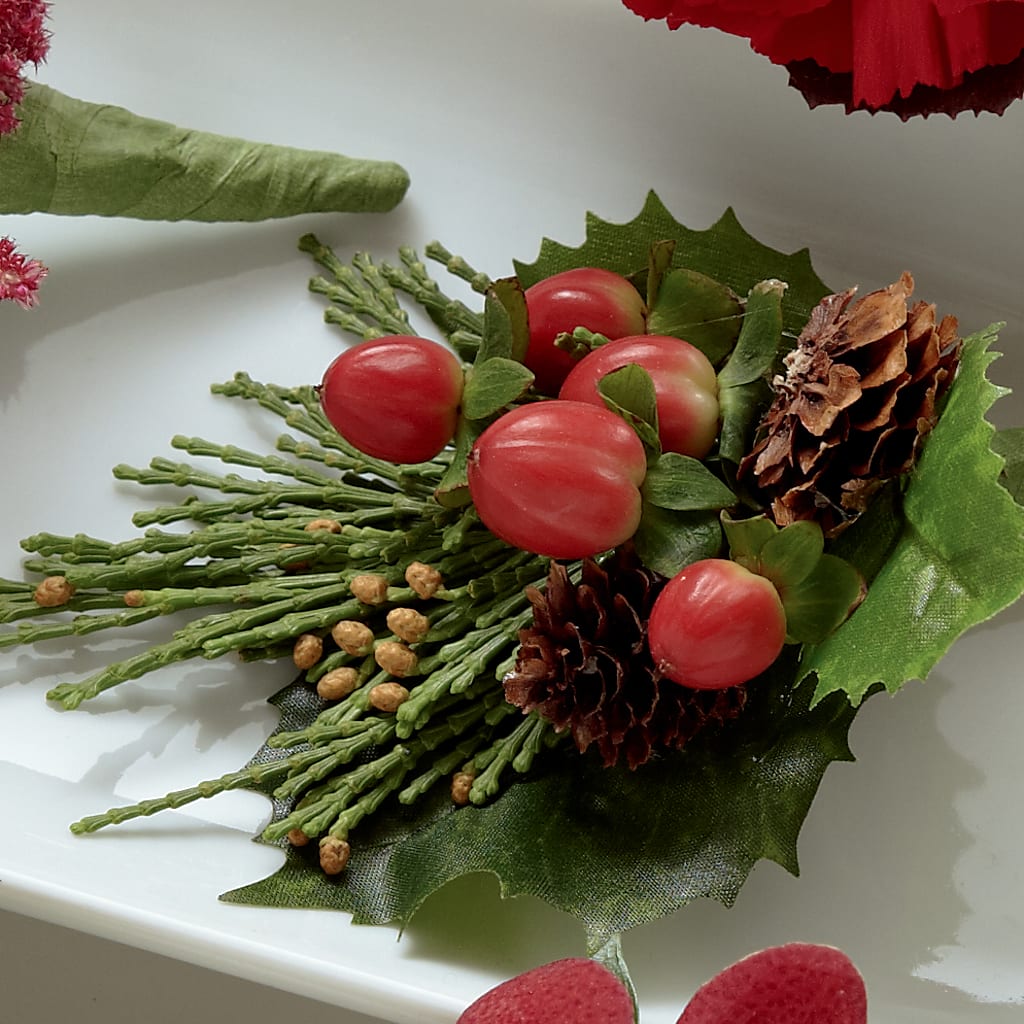 Red Berry Boutonniere – BELKY'S FLORIST, Rock Hill SC